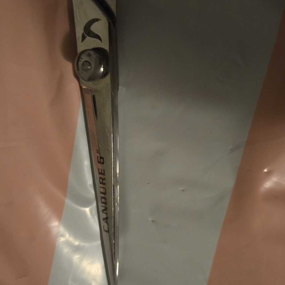 4 Pc.Bundle Professional Hair Cutting Shears and Thinning Shears - Picture 9 of 10